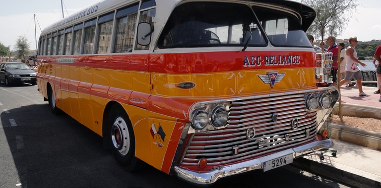 stary autobus